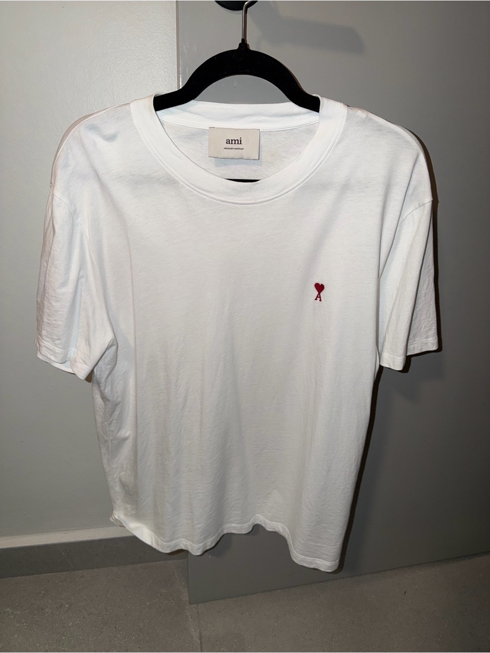 Ami White Short Sleeve Tee with Small Red Heart Motif